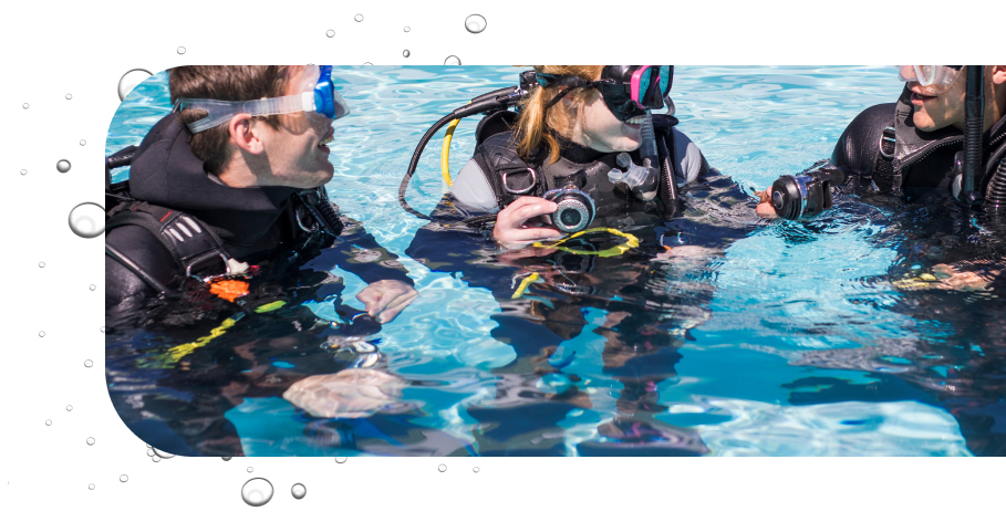 students in the water during scuba refresher training at the scuba club tucson