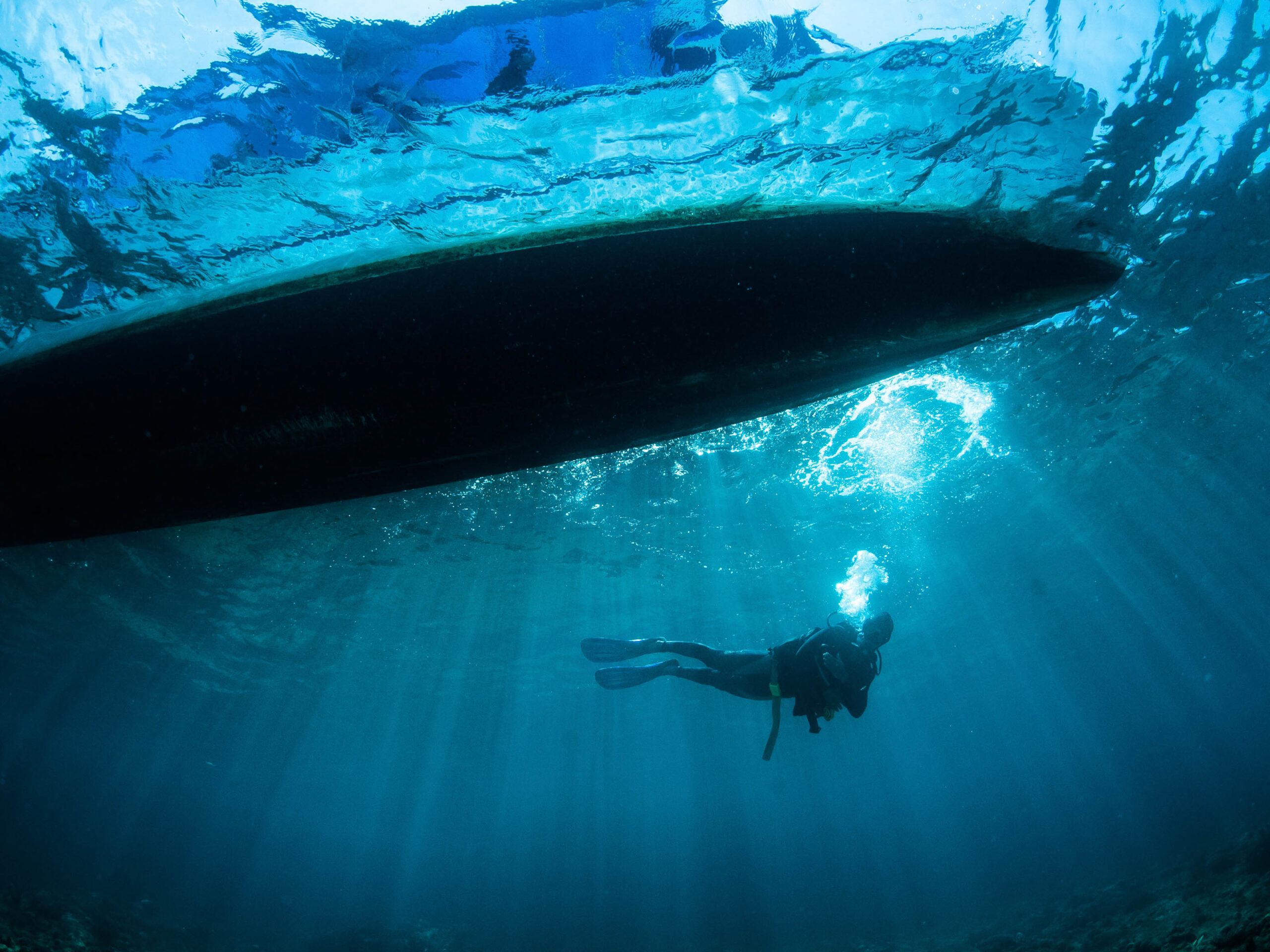 10 of the Top Boat Diving Tips